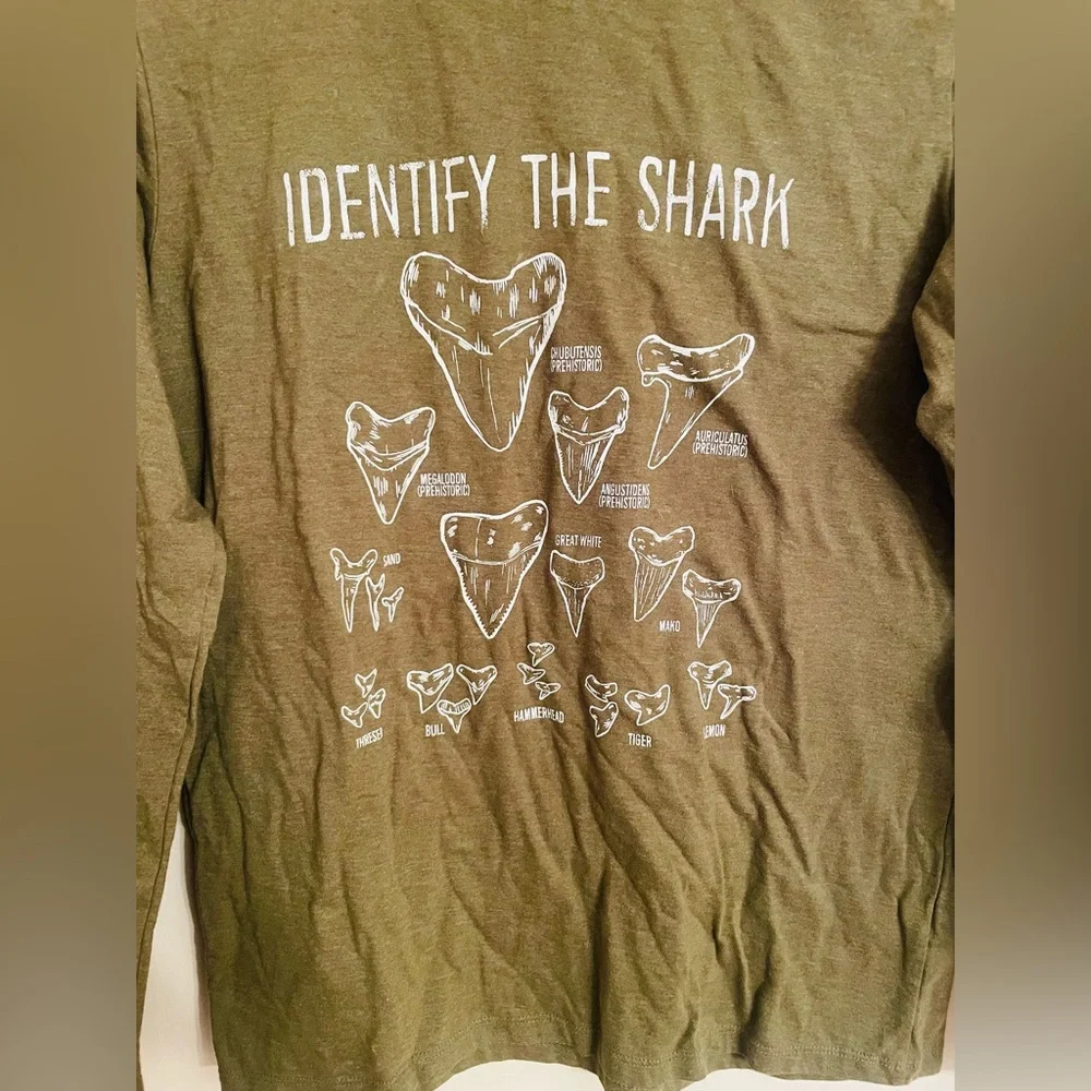 Cat & Jack Green Shark Teeth Long Sleeve Tee Shirt Top Boys size XL 16 In EUC